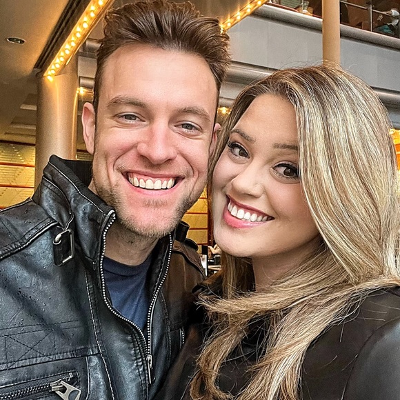 Meet Your Posher - Picture 4 of 4